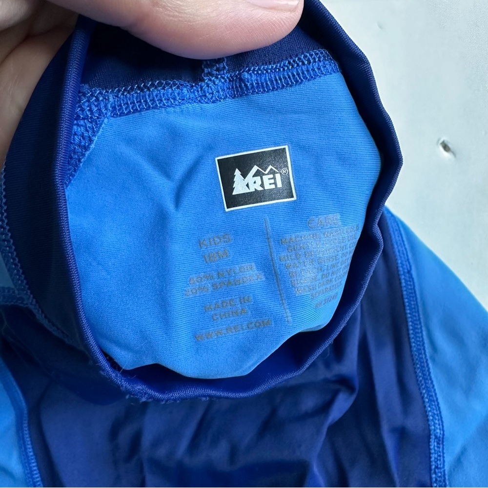 REI Octopus Rash Guard - Picture 4 of 4